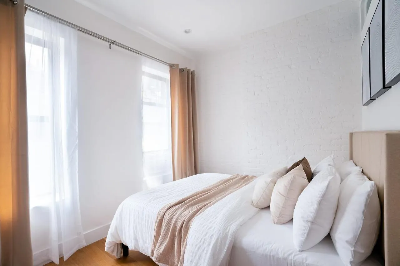1290-13 Newly Renovated 2 Bedrooms In Ues New York