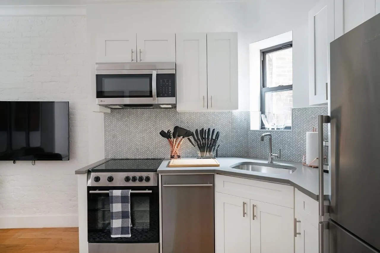 1290-13 Newly Renovated 2 Bedrooms In Ues New York Apartment